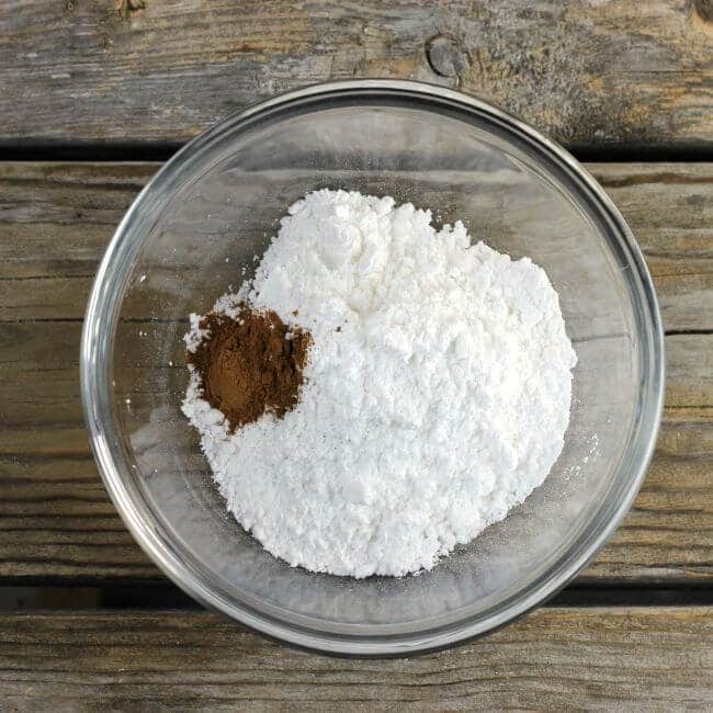 Powdered sugar and cinnamon in a bowl.