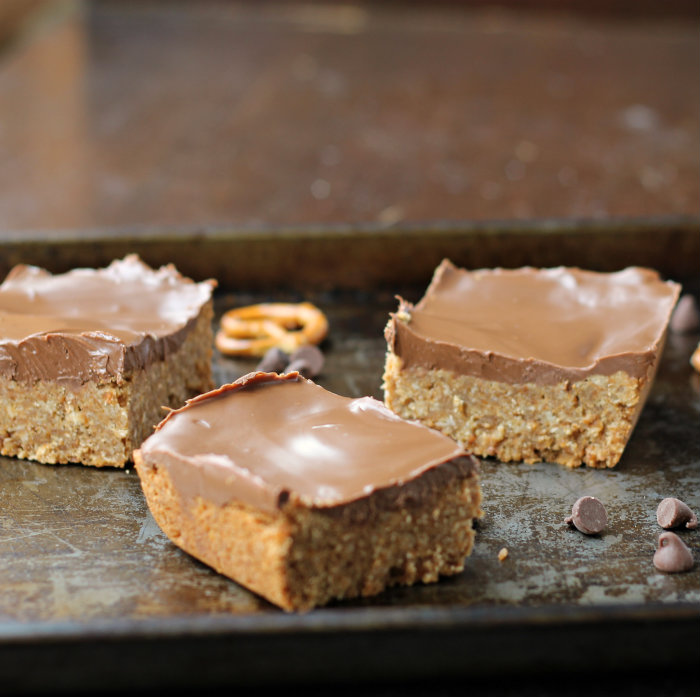 Pretzel Bars with Peanut Butter Chocolate Frosting