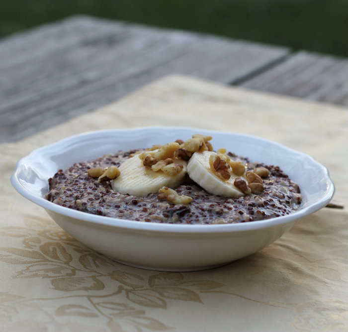 Quinoa oatmeal porridge