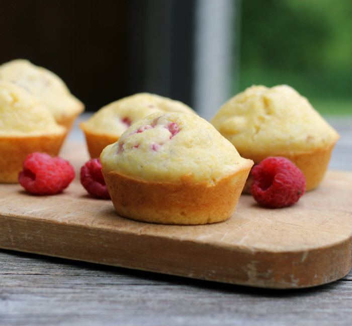 Corn bread raspberry muffin