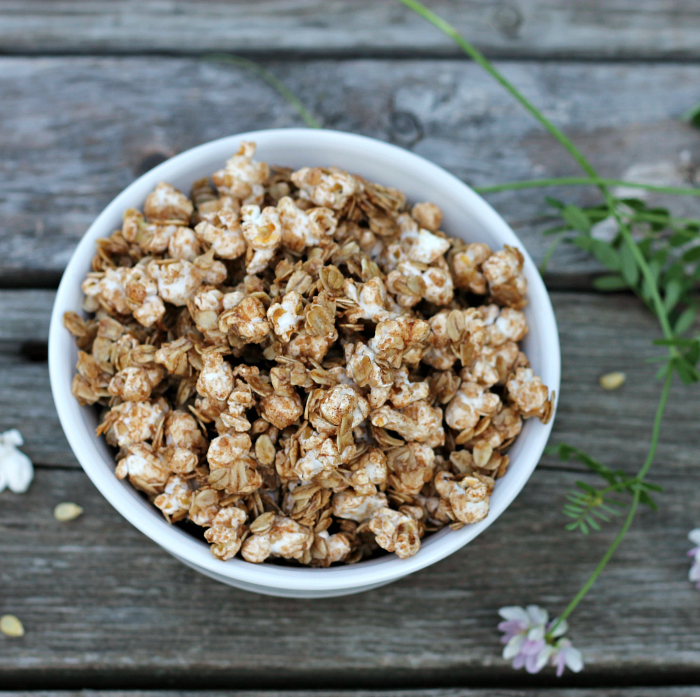 Skillet granola popcorn