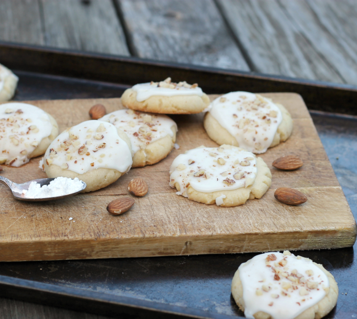 Almond sugar cookies