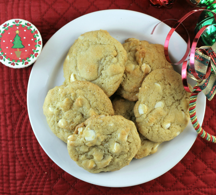 White chocolate macadamia cookies