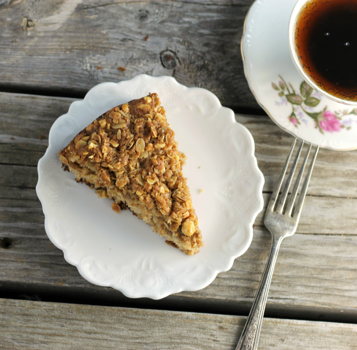 Oatmeal Coffee Cake with Spiced Crumble Topping