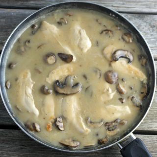 Skillet Chicken With Mushroom Gravy