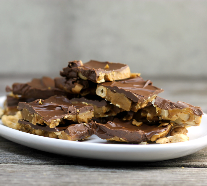 Easy Chocolate Topped Cashew Toffee