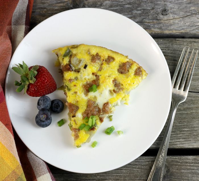 Sausage egg frittata, this is a super easy frittata to enjoy at breakfast, lunch, or dinner, you're going to love it.
