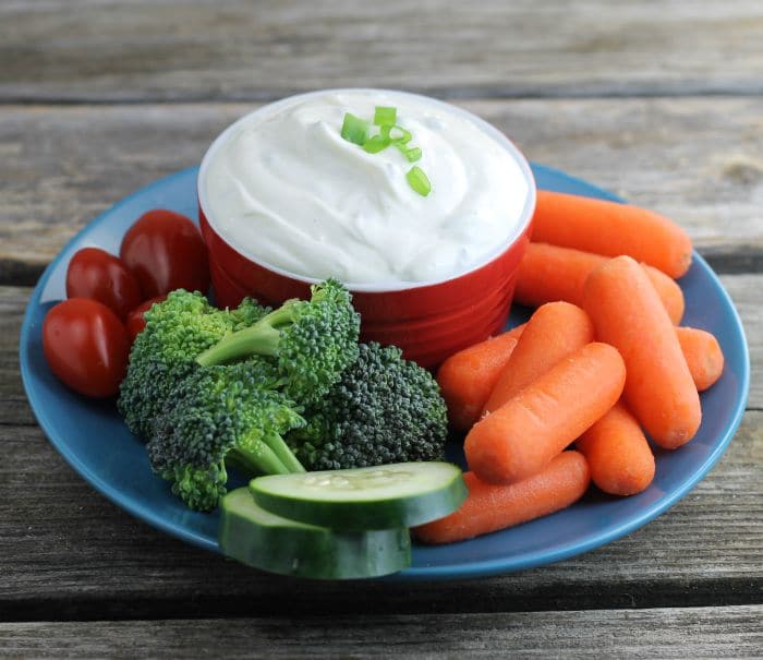 Dip with vegetables