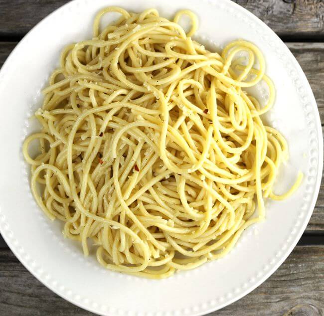 Looking-down-at-spaghetti-in-a-white-bow